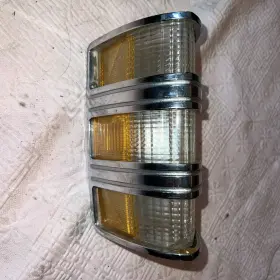 D5AB-18216-AG FORD Lh Marker Signal Housing D5AB-18216-AG FORD Lh Marker Signal Housing