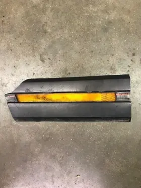 D9CB-15A428-AA FORD Capri Marker Light Turn Signal Lamp Lh