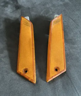 D9ZB-15A429-AC FORD Fox Body Marker Light Turn Signal Lamp