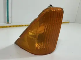 E59B-13215-AC FORD Aerostar Right Turn Signal Marker Light