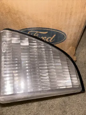 E7ZZ-13200-A FORD Headlight Turn Signal Marker Lights Mustang #2