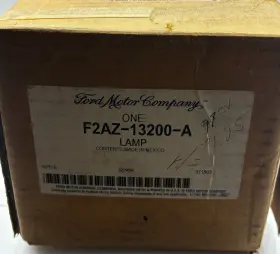 F2AZ-13200-A FORD Corner Light Parking Marker Lamp Right #2