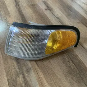 F4ZB-13216 FORD Lh Parking Signal Turn Light Mustang Cobra