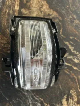 HC3Z-13B374-A FORD Left Signal Lamp F-250 HC3Z-13B374-A FORD Left Signal Lamp F-250