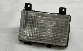 2589594 GENERAL MOTORS Citation Grill Turn Signal Light Lamp