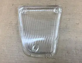 5962944 GENERAL MOTORS Turn Signal Light Parking Lamp Lens Rh