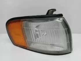 94848574 GENERAL MOTORS FOREIGN Passenger Corner Light Marker