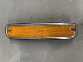 33995 GENERAL MOTORS GM Fender Lamp Turn Signal Light Lens #2