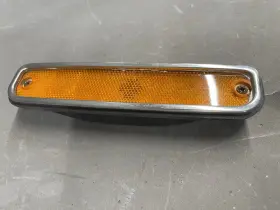 33995 GENERAL MOTORS GM Fender Lamp Turn Signal Light Lens #3
