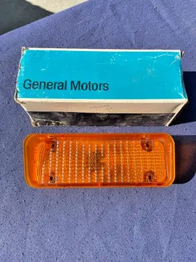 5964453 GENERAL MOTORS GM Nos Amber Lh Light Lamp Lens Blazer