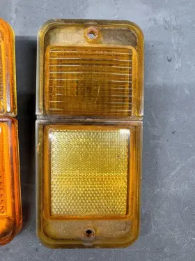 P1A68 GENERAL MOTORS GM Fender Lamp Turn Signal Light Lens #3