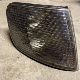 4A0953050C AUDI Smoked Front Right Turn Signal Indicator C4