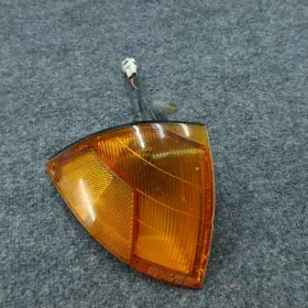 041-480R GEO Metro Passenger Left Front Corner Signal Light