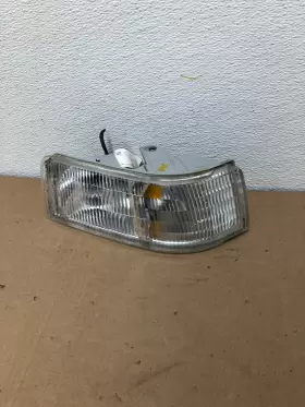 16516442 GM Right Parking Light Turn Lamp Cadillac Eldorado