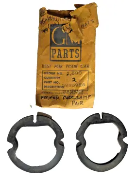5935956 GM Nos Front Parking Light Lens Gasket Buick