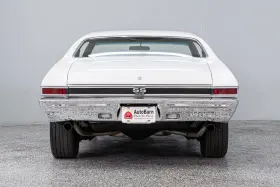 5960394 GM Rh Right Passenger Tail Light Lens Chevelle