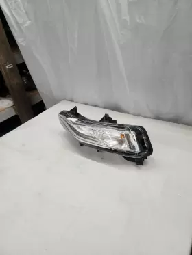 84843548 GM Front Rh Turn Signal Lamp Chevrolet Malibu #2