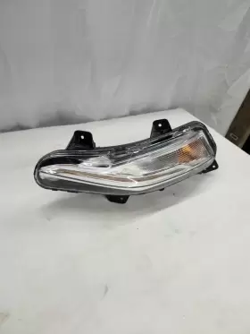 84843548 GM Front Rh Turn Signal Lamp Chevrolet Malibu #3