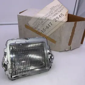914835 GM OLDSMOBILE Left Lh Cornering Light Lamp Delta