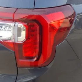 166-10981R GMC Passenger Right Rh Tail Light Outer Lamp Mount