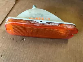 116.GM9Z02 GMC TRUCK Lh Left Front Amber Running Light Lamp #2