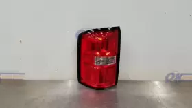 84019504 GMC TRUCK Tail Light Lamp Left Driver 1500 Sierra