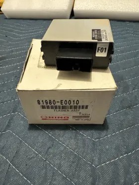 81980E0010 HINO Turn Signal Flasher Box