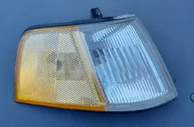 041-3931 HONDA Passenger Turn Signal Corner Light Lens Right