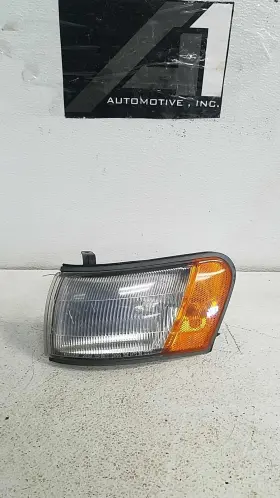 B6115F6600 INFINITI Left Front Driver Fog Marker Lamp Fender