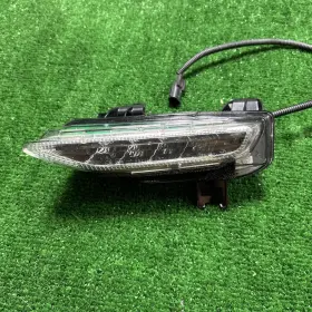 EB16CO INFINITI Front Right Rh Passenger Turn Signal Light