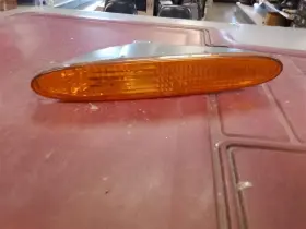 116-60370L JAGUAR Driver Corner Light Lamp Turn Signal XJ8