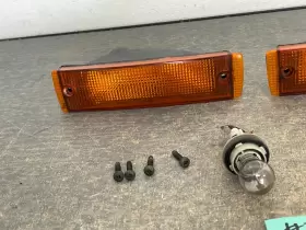 DAC10940 JAGUAR Xjs Left Right Front Turn Signal Lights 740 #3 DAC10940 JAGUAR Xjs Left Right Front Turn Signal Lights 740 #3