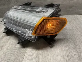 55112885AD JEEP Lh Driver Led Turn Signal Light Bracket #2