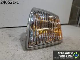 R1-CS242-U000-R JEEP Right Passenger Corner Marker Turn Light #2