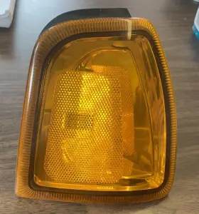 JP-A02432 JPAUTOWHOLESALE Corner Light Passenger Ford Ranger