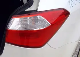 166-60899R KIA Passenger Right Rh Tail Light Incandescent