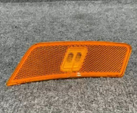 921A2-Q5 KIA Rh Right Passenger Maker Lamp