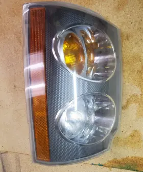2003-2005 LAND ROVER GENUINE Right Front Turn Signal Marker 2003-2005 LAND ROVER GENUINE Right Front Turn Signal Marker