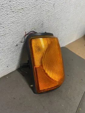 XBD100870 LAND ROVER Front Right Turn Signal Light #3 XBD100870 LAND ROVER Front Right Turn Signal Light #3