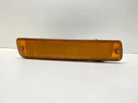 116-58378 LEXUS Front Right Passenger Turn Signal Light LX450 116-58378 LEXUS Front Right Passenger Turn Signal Light LX450