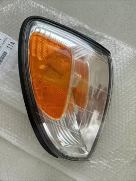 81611-60220 LEXUS Passenger Corner Turn Signal Lamp Housing #2