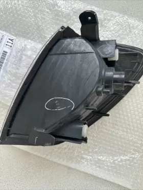 81611-60220 LEXUS Passenger Corner Turn Signal Lamp Housing #3
