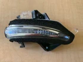 81730-50120 LEXUS Passenger Right Mirror Turn Signal Lamp