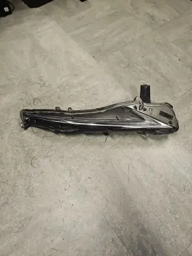 LX2563104C LEXUS Passenger Daytime Running Light