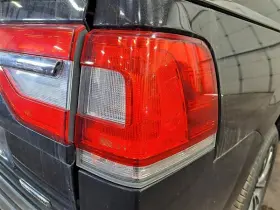 166-02700R LINCOLN Rh Passenger Tail Lamp Navigator