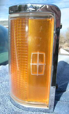 E5VB-13216-AA4 LINCOLN Left Driver Inchs Turn Signal Lens