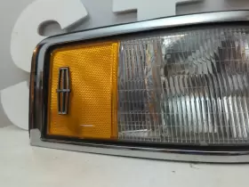 F0VB-15A428-AC LINCOLN Right Passenger Marker Light Turn #3