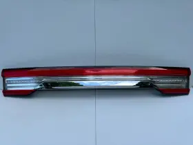 JL7B-13B433-AN LINCOLN Center Led Tail Light Navigator #2