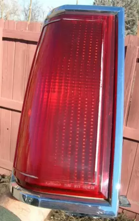 VE5VB-13405-AA1 LINCOLN Left Tail Light Lens Town-car #2