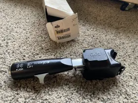 1MR574 MACK Turn Signal Switch Cv Mount